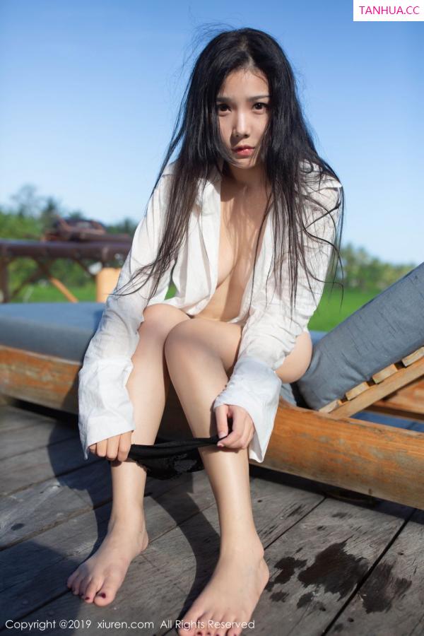徐微微  [XIUREN]高清写真图 2019.08.21 徐微微mia第6张图片